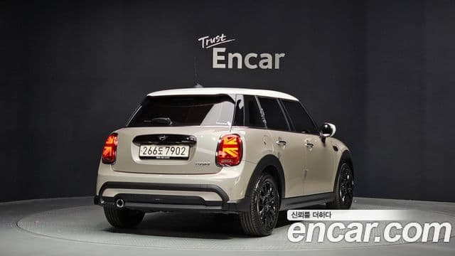 Mini Cooper 3세대, 2024 2
