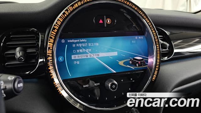 Mini Cooper 3세대, 2024 16