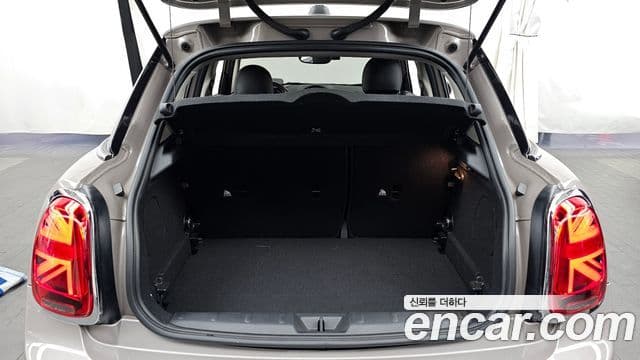 Mini Cooper 3세대, 2024 20