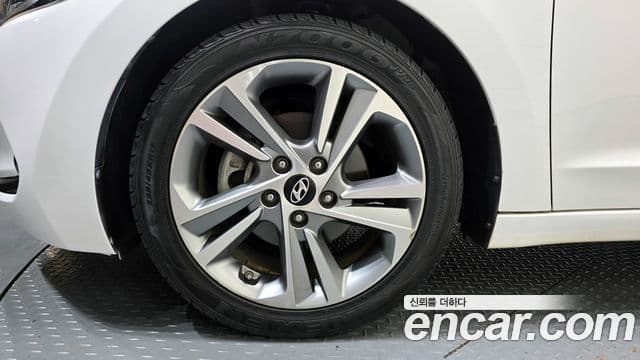 Hyundai Avante AD 1.6 GDI Value Plus, 2017 все фото