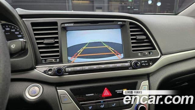 Hyundai Avante AD 1.6 GDI Value Plus, 2017 16