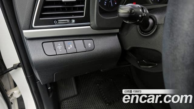 Hyundai Avante AD 1.6 GDI Value Plus, 2017 17