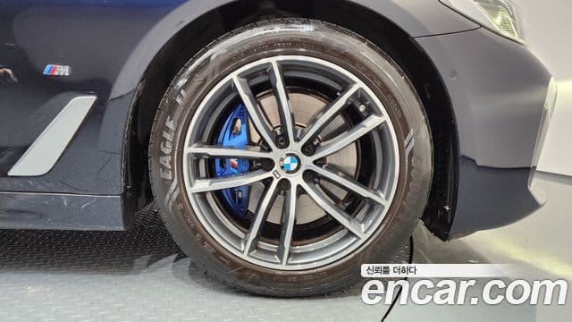 BMW 5시리즈 (G30) 520i M Sport, 2023 все фото