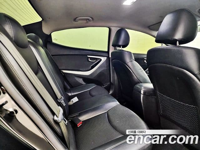 Hyundai Avante MD Style, 2014 10