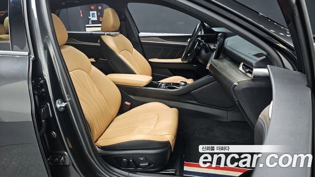Kia K5 3세대 Signature, 2021 10