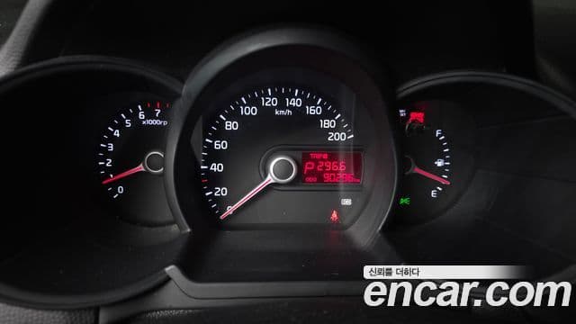 Kia All New Morning Deluxe Trendy, 2014 8