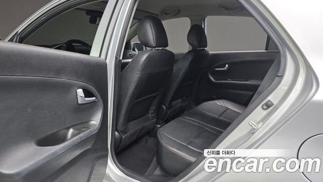 Kia All New Morning Deluxe Trendy, 2014 18