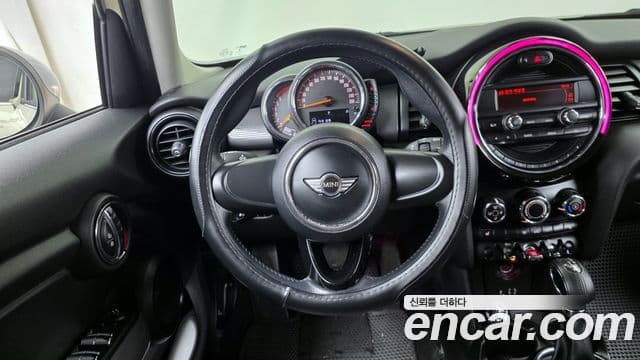 Mini Cooper 3세대, 2015 13