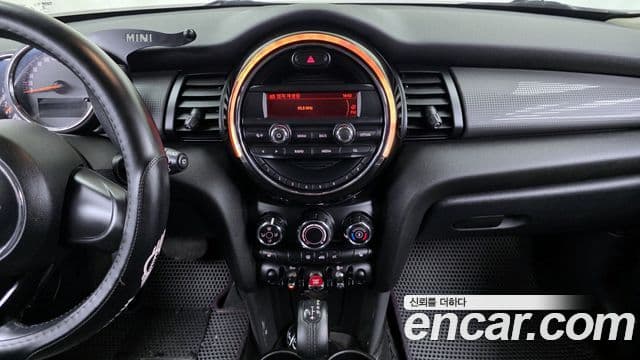 Mini Cooper 3세대, 2015 14