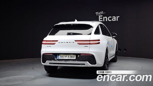 Genesis GV70, 2021 4