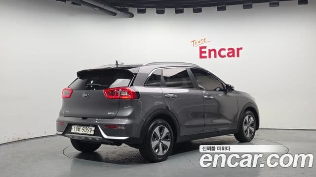 Kia Niro Prestige, 2018 2
