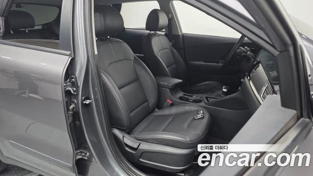 Kia Niro Prestige, 2018 10