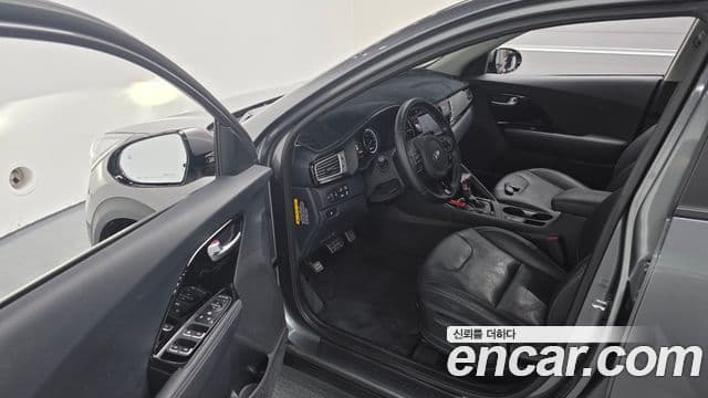 Kia Niro Prestige, 2018 11