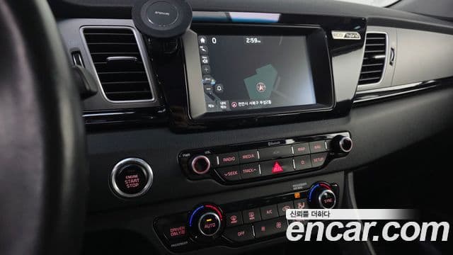 Kia Niro Prestige, 2018 13