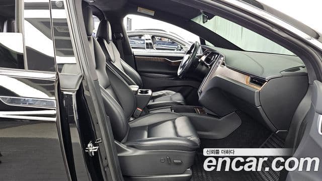 Tesla модель X Long Range, 2020 11