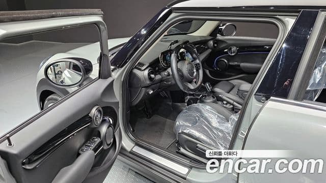 Mini Cooper 3세대, 2022 11