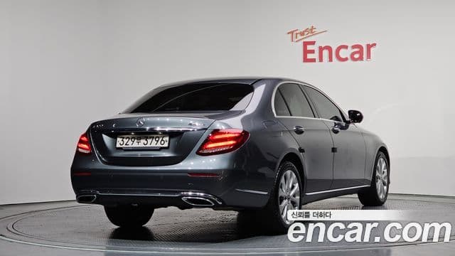 Mercedes-Benz E-класс W213 Exclusive, 2020 2