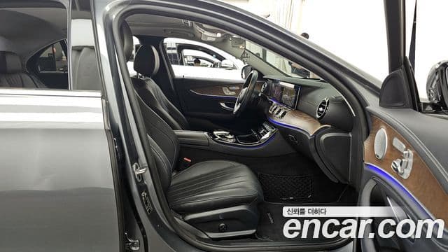 Mercedes-Benz E-класс W213 Exclusive, 2020 11