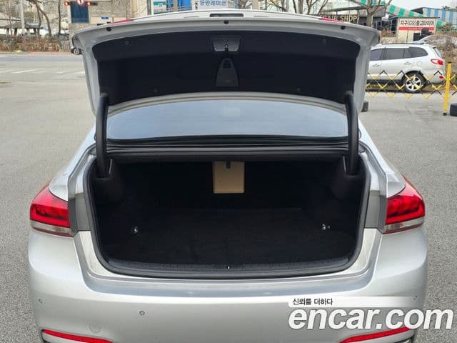 Hyundai Genesis DH Modern, 2015 17