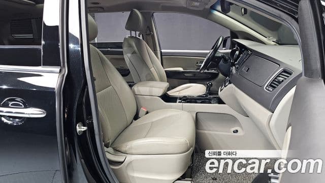 Kia All New Carnival Prestige, 2016 10