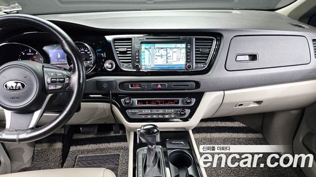 Kia All New Carnival Prestige, 2016 14