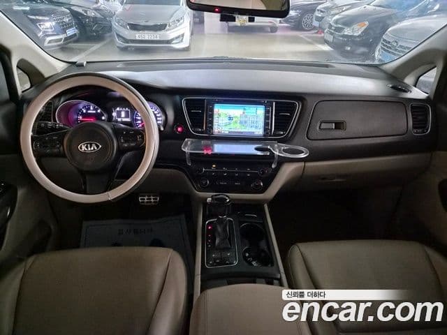 Kia All New Carnival Luxury, 2015 8