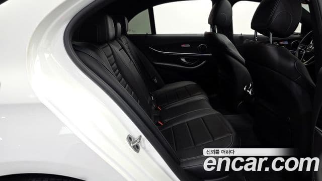 Mercedes-Benz E-класс W213 Avantgarde, 2022 12