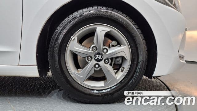 Hyundai Avante AD 1.6 GDI Smart, 2016 все фото