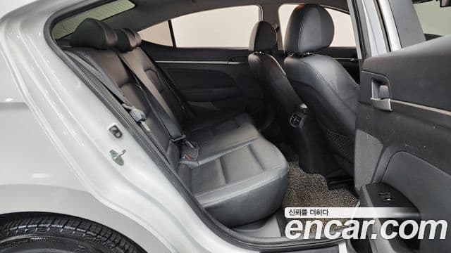 Hyundai Avante AD 1.6 GDI Smart, 2016 13