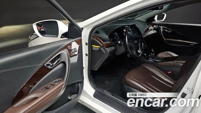 Hyundai Grandeur HG гибрид Premium, 2016 11