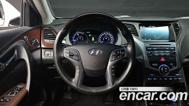 Hyundai Grandeur HG гибрид Premium, 2016 13