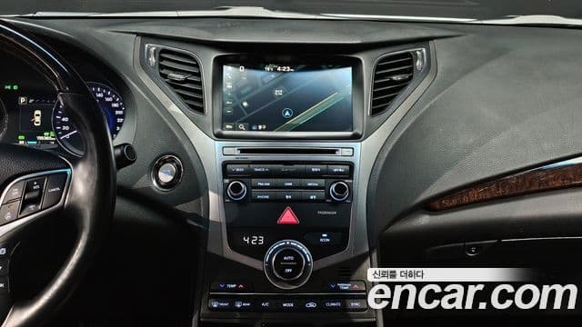 Hyundai Grandeur HG гибрид Premium, 2016 15