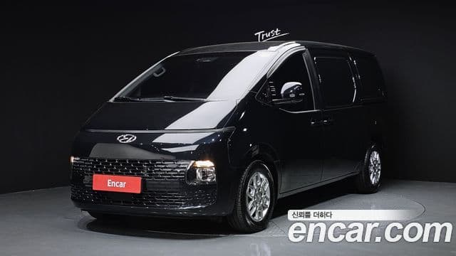 Hyundai Staria Modern, 2022 1