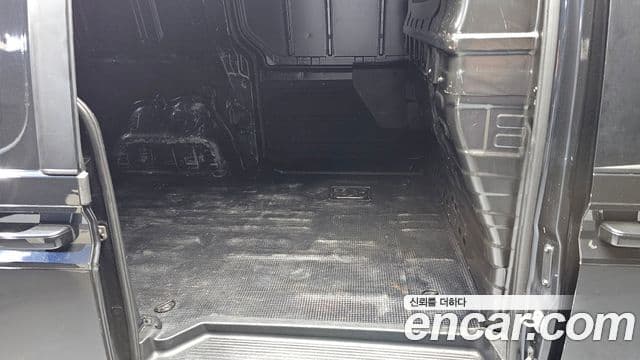 Hyundai Staria Modern, 2022 19