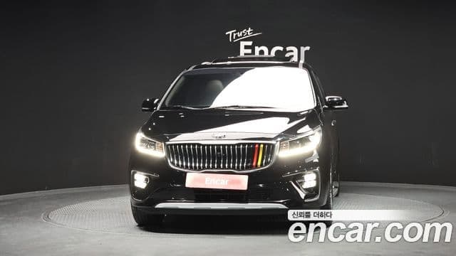 Kia All New Carnival Noblesse, 2015 3