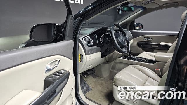 Kia All New Carnival Noblesse, 2015 11