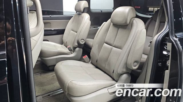 Kia All New Carnival Noblesse, 2015 12