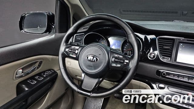 Kia All New Carnival Noblesse, 2015 13