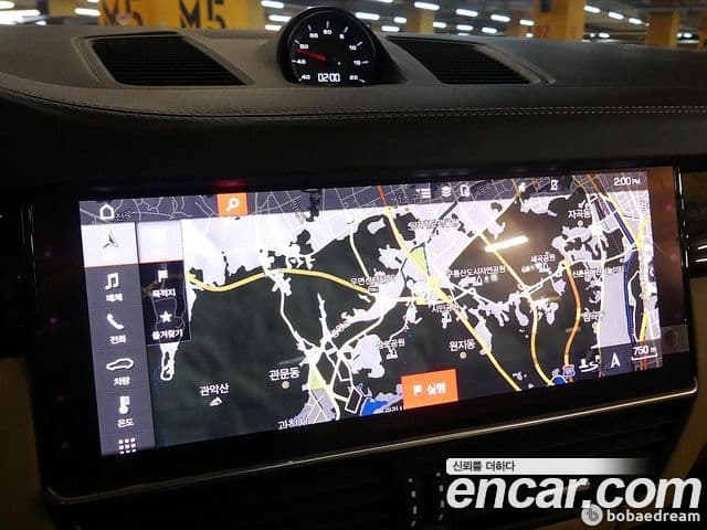 Porsche Cayenne (PO536), 2021 16