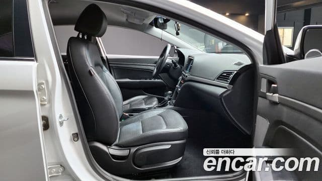 Hyundai Avante AD Premium, 2016 10