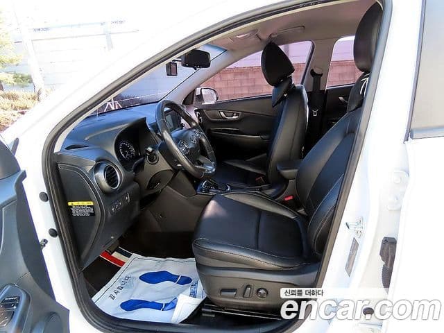 Hyundai Kona Modern Art, 2018 все фото