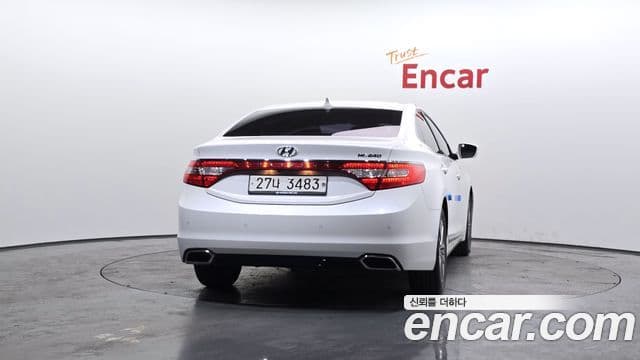 Hyundai Grandeur HG Modern, 2015 4