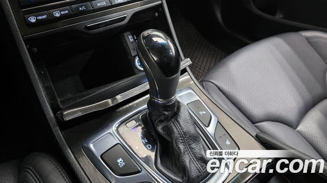 Hyundai Grandeur HG Modern, 2015 9