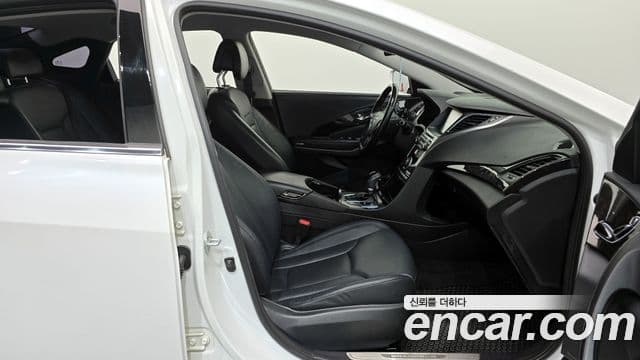 Hyundai Grandeur HG Modern, 2015 11