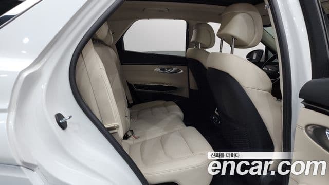 Genesis GV70, 2023 12