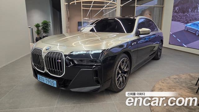 BMW i7 (G70), 2024 1