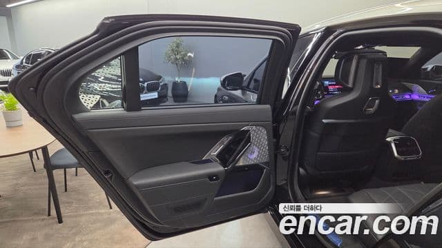 BMW i7 (G70), 2024 16