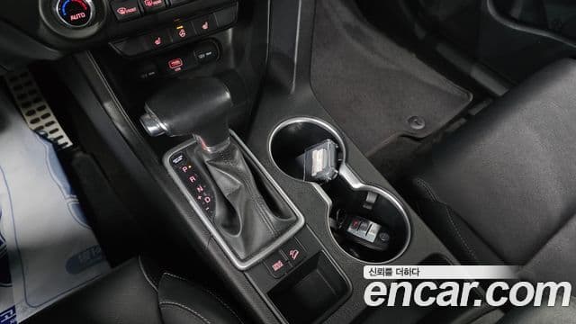 Kia Sportage The / новый Bold Luxury, 2019 9