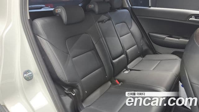 Kia Sportage The / новый Bold Luxury, 2019 13