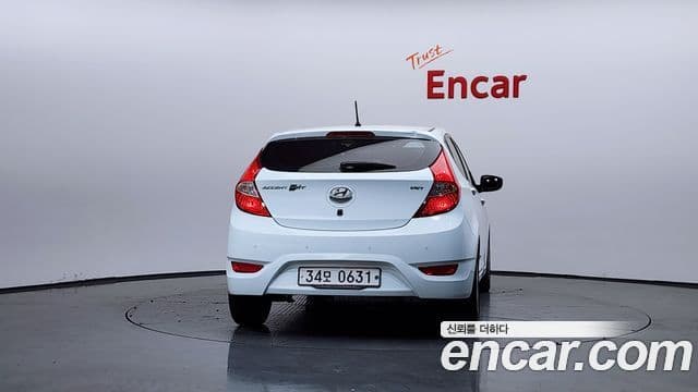 Hyundai Accent(новый кузов / новое поколение) Modern, 2016 4